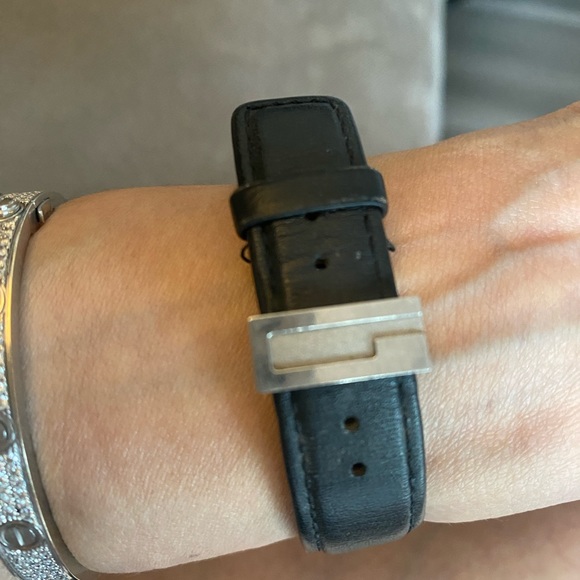 Gucci vintage stainless steel authentic watch. - Picture 4 of 8